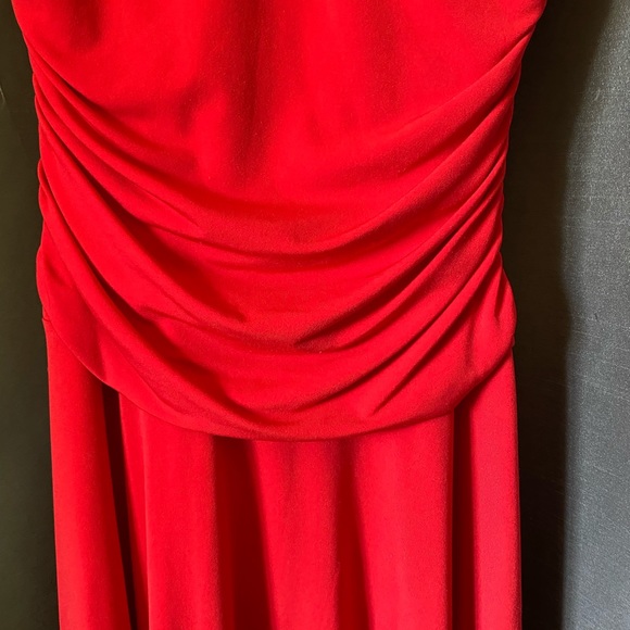 Stunning Red Dress - Picture 3 of 13